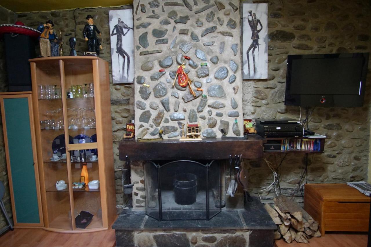 Apto Cerca De Puigcerda Con Chimenea Apartment